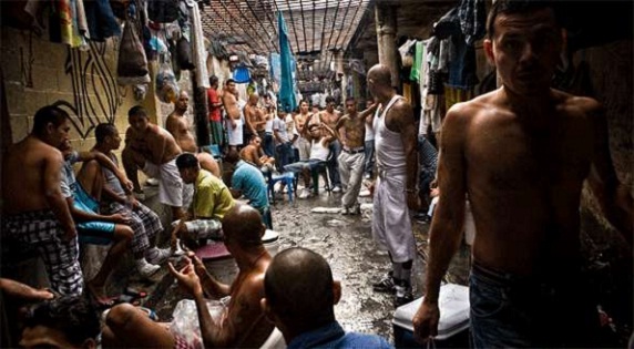 Hacinamiento en las prisiones de Venezuela